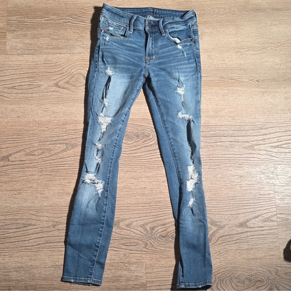 A&F Women's Blue Medium Wash Distressed Skinny Jeans Mid-Rise 5-Pocket
